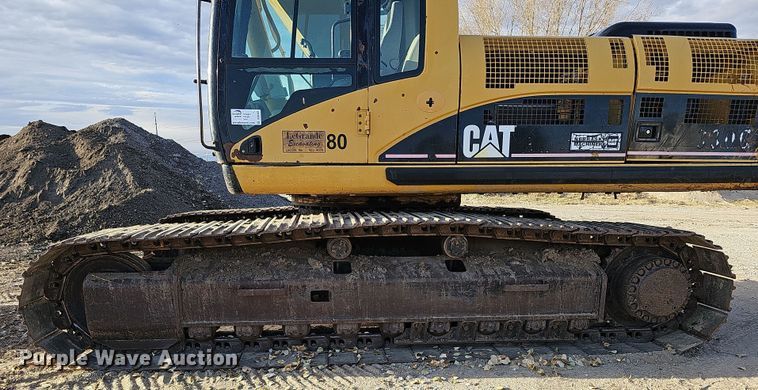 image for item DQ8481 2003 Caterpillar 330C excavator
