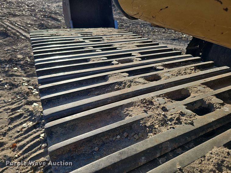 image for item DQ8481 2003 Caterpillar 330C excavator