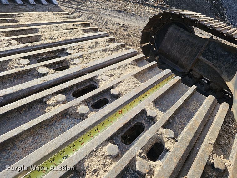 image for item DQ8481 2003 Caterpillar 330C excavator