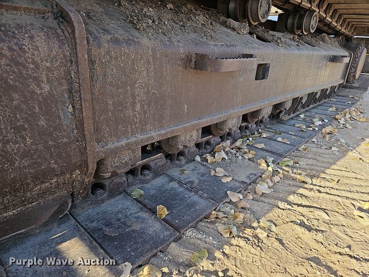 image for item DQ8481 2003 Caterpillar 330C excavator