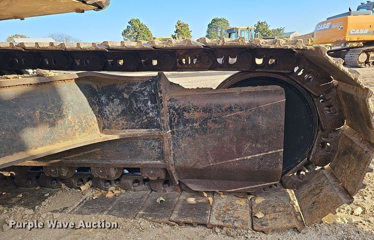 image for item DQ8481 2003 Caterpillar 330C excavator