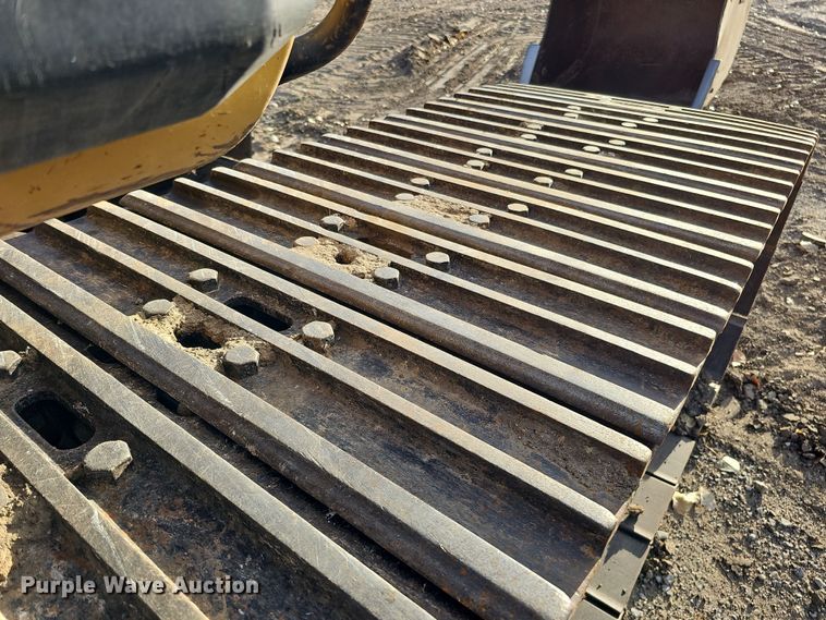 image for item DQ8481 2003 Caterpillar 330C excavator