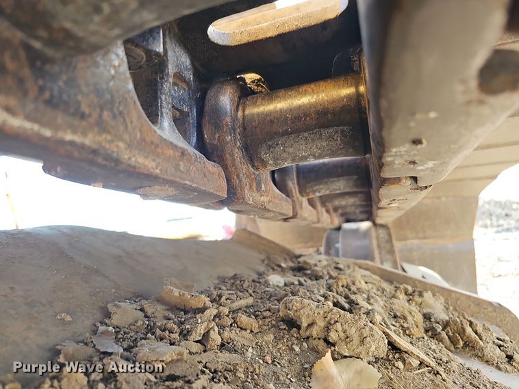 image for item DQ8481 2003 Caterpillar 330C excavator