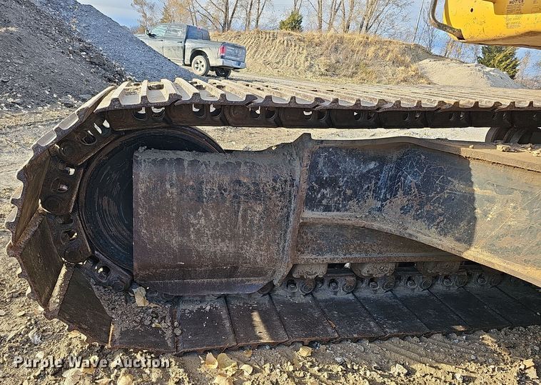 image for item DQ8481 2003 Caterpillar 330C excavator