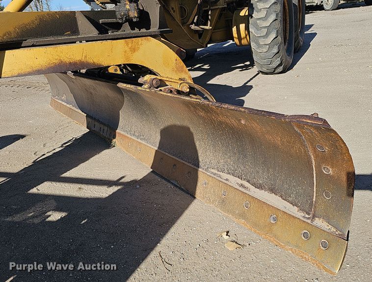 image for item DQ8485 1980 Caterpillar 140G motor grader