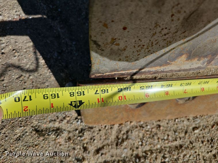 image for item DQ8485 1980 Caterpillar 140G motor grader