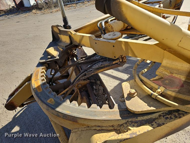 image for item DQ8485 1980 Caterpillar 140G motor grader