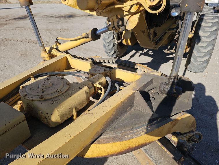image for item DQ8485 1980 Caterpillar 140G motor grader