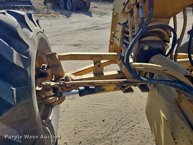 image for item DQ8485 1980 Caterpillar 140G motor grader