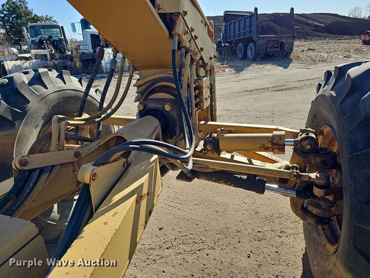 image for item DQ8485 1980 Caterpillar 140G motor grader