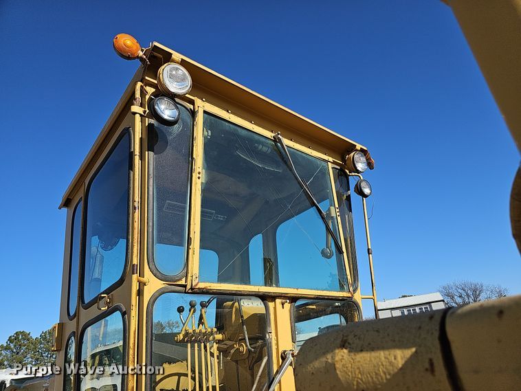 image for item DQ8485 1980 Caterpillar 140G motor grader