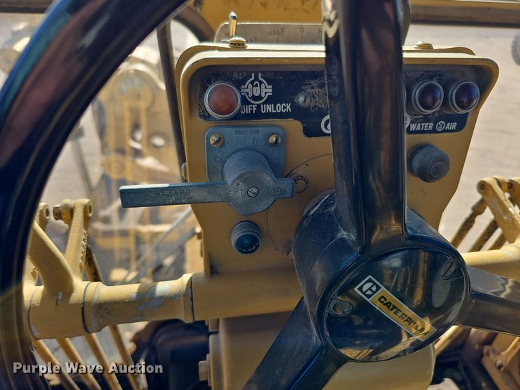 image for item DQ8485 1980 Caterpillar 140G motor grader