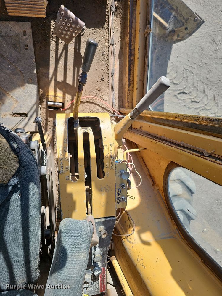 image for item DQ8485 1980 Caterpillar 140G motor grader