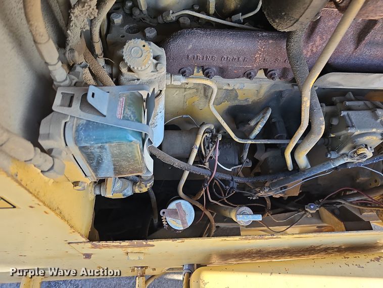 image for item DQ8485 1980 Caterpillar 140G motor grader