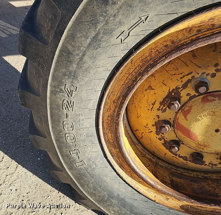 image for item DQ8485 1980 Caterpillar 140G motor grader