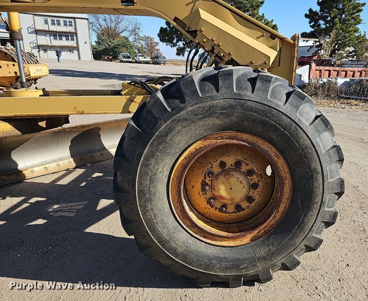 image for item DQ8485 1980 Caterpillar 140G motor grader