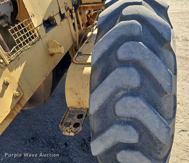 image for item DQ8485 1980 Caterpillar 140G motor grader