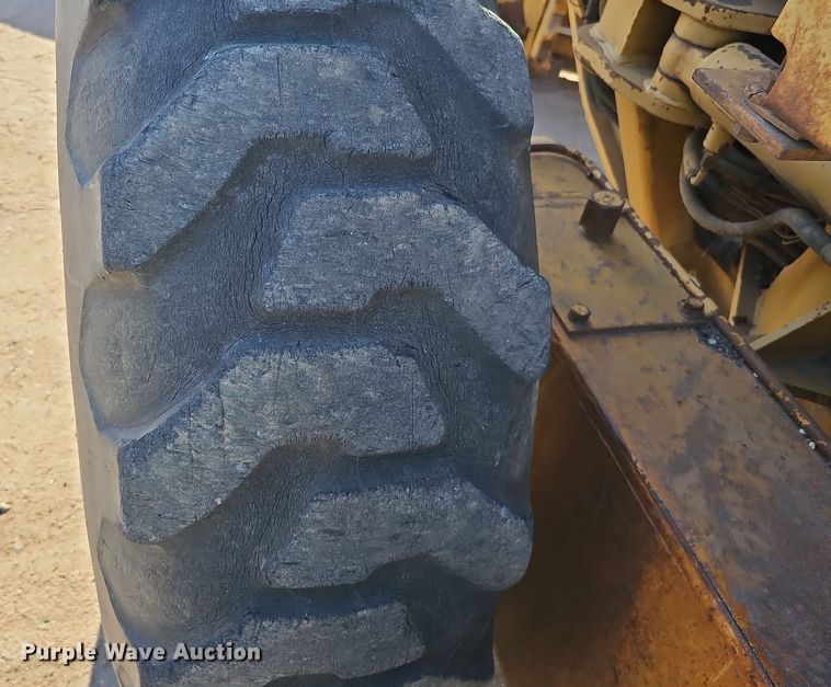 image for item DQ8485 1980 Caterpillar 140G motor grader