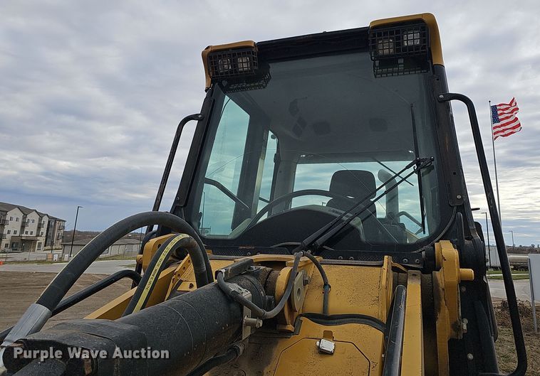 image for item DQ8486 2008 Caterpillar 953D track loader