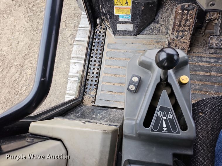 image for item DQ8486 2008 Caterpillar 953D track loader