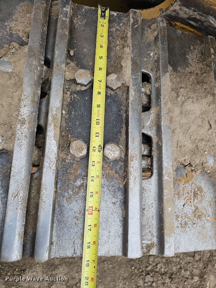 image for item DQ8486 2008 Caterpillar 953D track loader