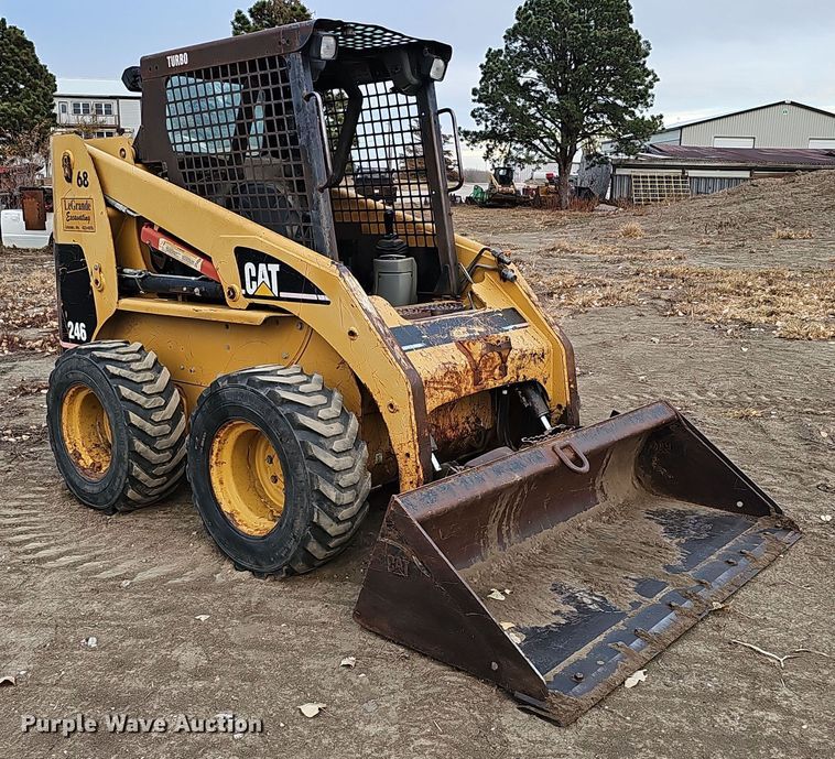 image for item DQ8487 2003 Caterpillar 246 skid steer loader