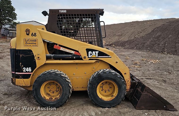 image for item DQ8487 2003 Caterpillar 246 skid steer loader