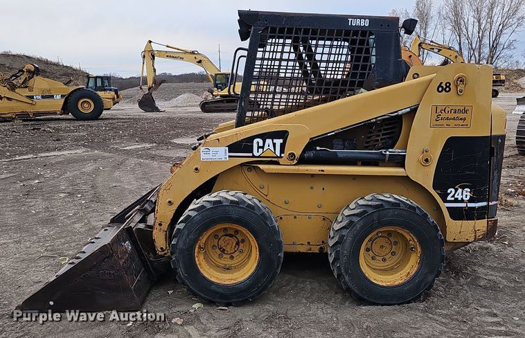 image for item DQ8487 2003 Caterpillar 246 skid steer loader