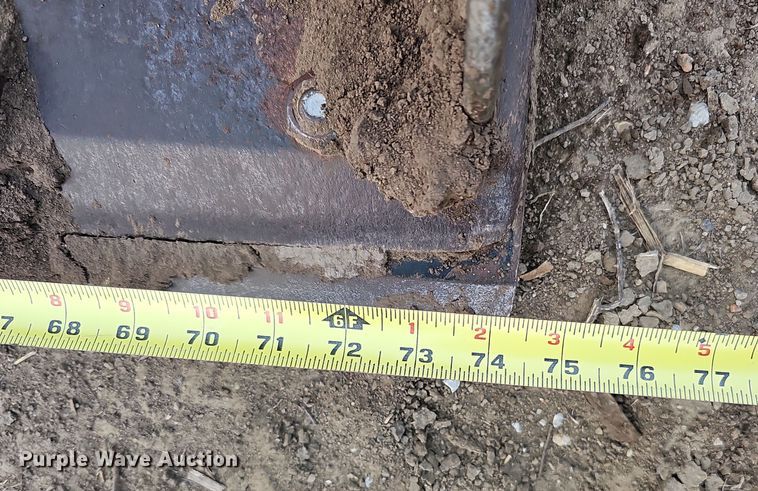 image for item DQ8487 2003 Caterpillar 246 skid steer loader