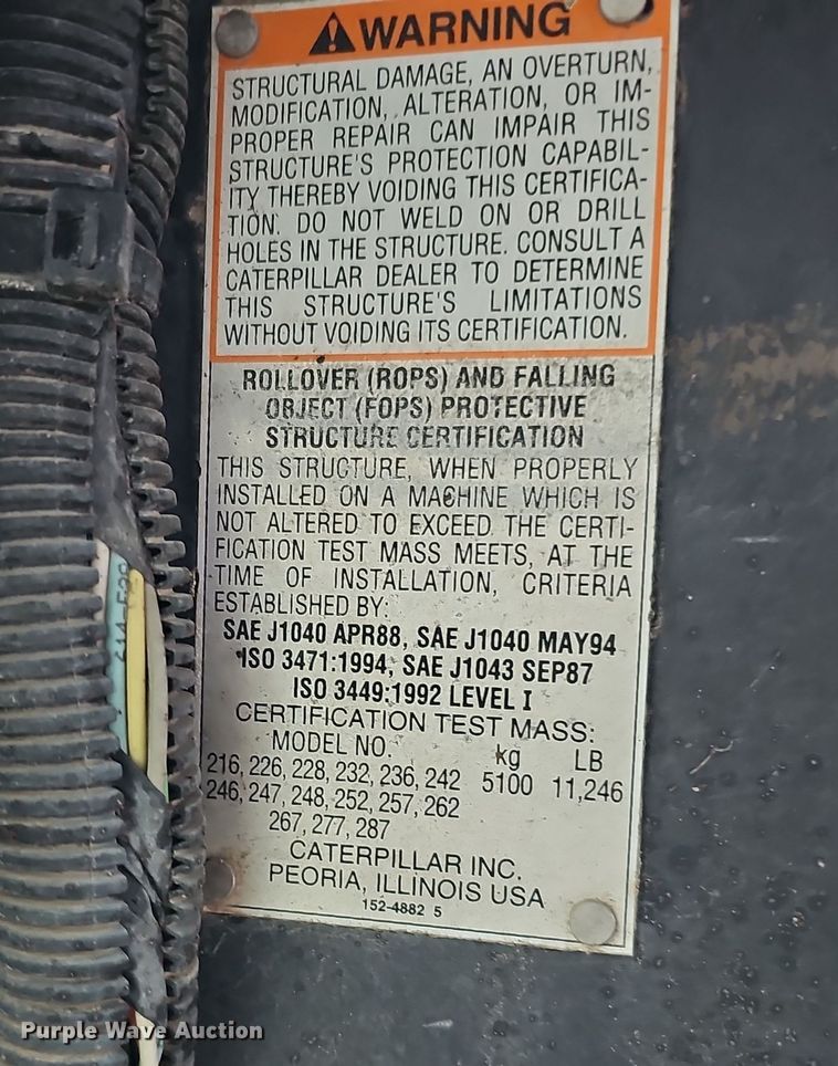 image for item DQ8487 2003 Caterpillar 246 skid steer loader