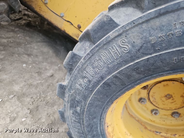 image for item DQ8487 2003 Caterpillar 246 skid steer loader