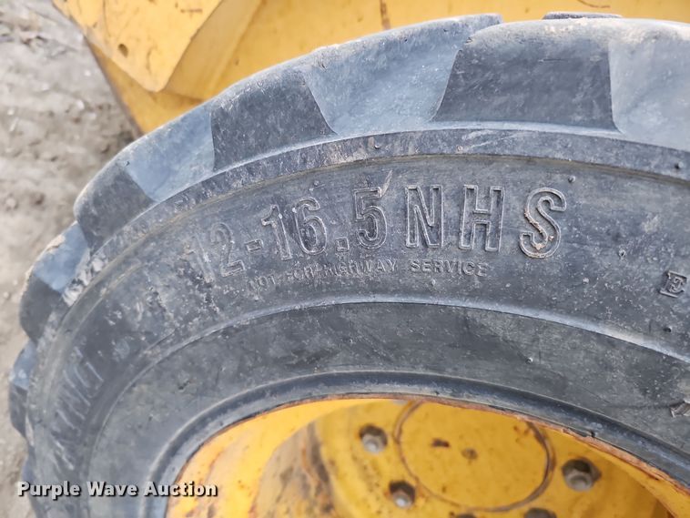 image for item DQ8487 2003 Caterpillar 246 skid steer loader