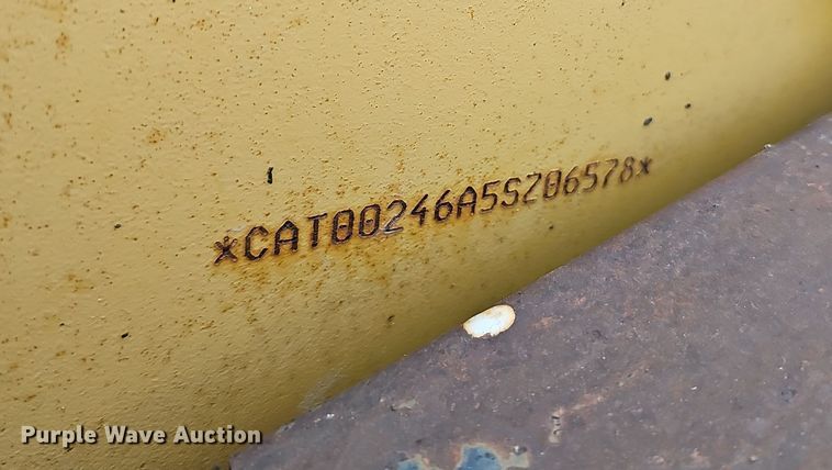image for item DQ8487 2003 Caterpillar 246 skid steer loader