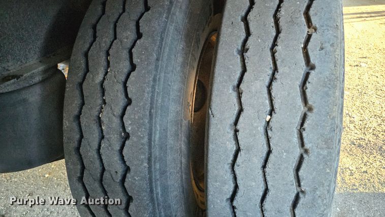 image for item DQ8490 2008 SmithCo S3-44-36 side dump trailer