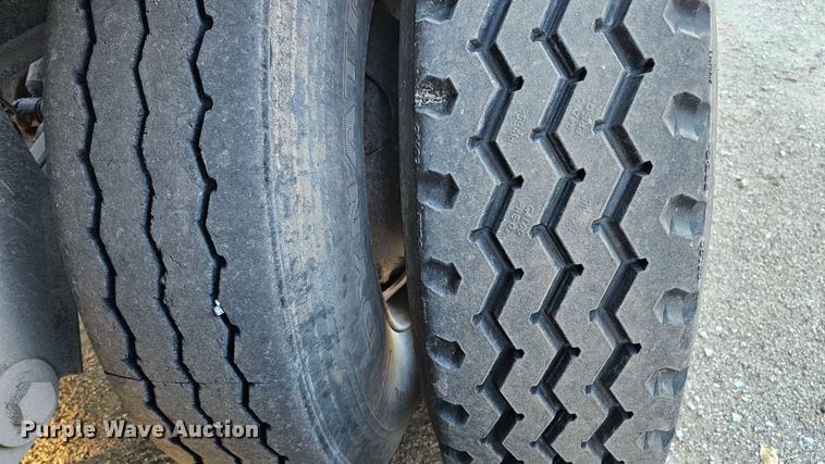 image for item DQ8490 2008 SmithCo S3-44-36 side dump trailer