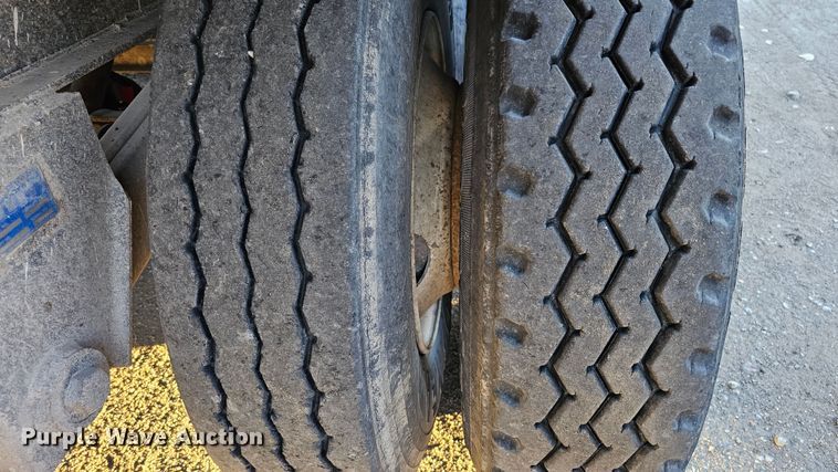 image for item DQ8490 2008 SmithCo S3-44-36 side dump trailer