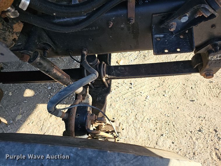 image for item IO9750 2001 Mack CX613 Vision  semi truck