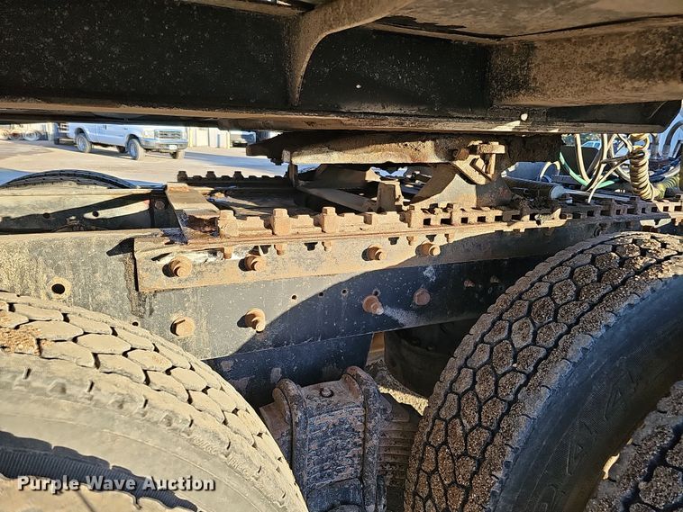 image for item IO9751 2007 Mack CV713 Granite  semi truck