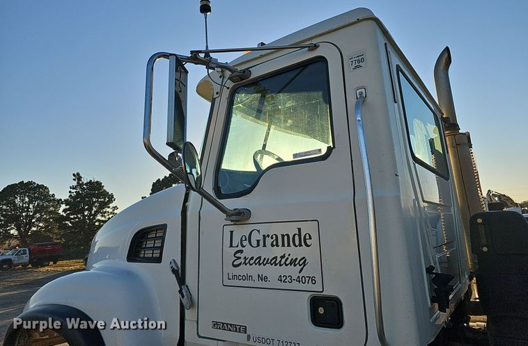 image for item IO9751 2007 Mack CV713 Granite  semi truck