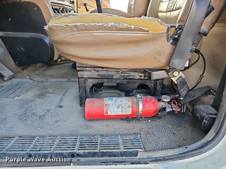 image for item IO9751 2007 Mack CV713 Granite  semi truck