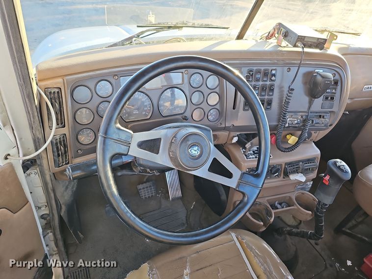 image for item IO9751 2007 Mack CV713 Granite  semi truck