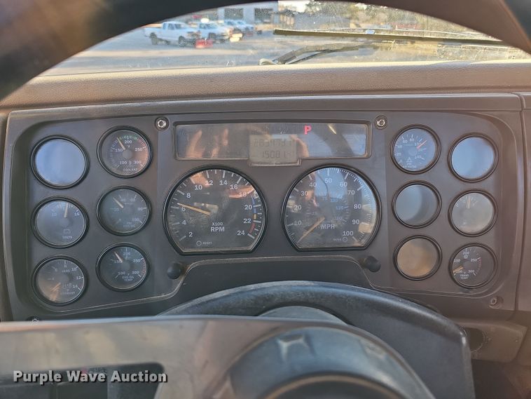 image for item IO9751 2007 Mack CV713 Granite  semi truck