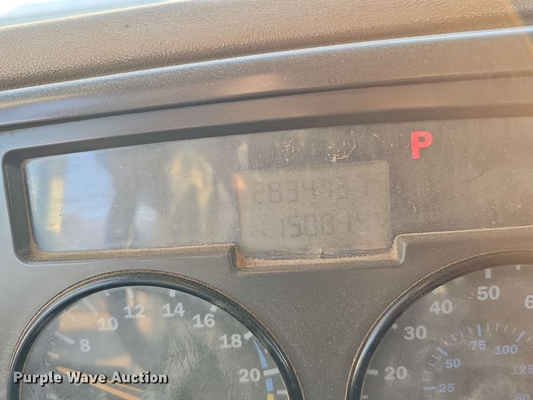 image for item IO9751 2007 Mack CV713 Granite  semi truck