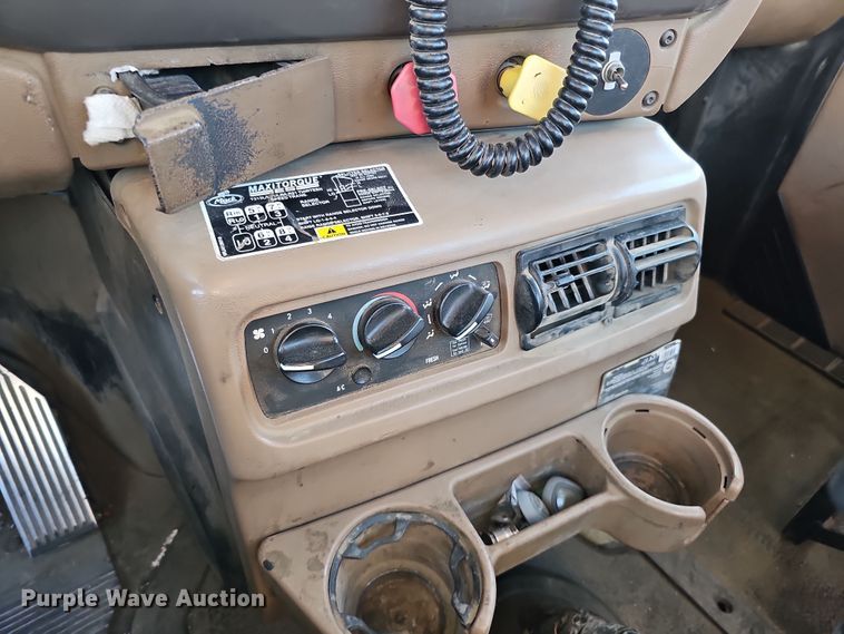 image for item IO9751 2007 Mack CV713 Granite  semi truck