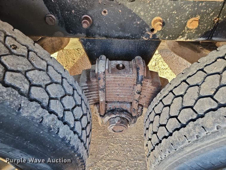 image for item IO9751 2007 Mack CV713 Granite  semi truck