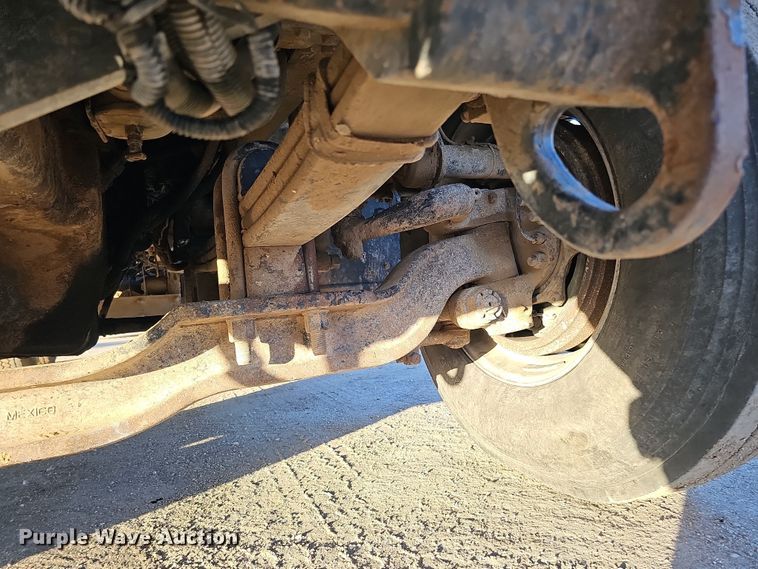 image for item IO9751 2007 Mack CV713 Granite  semi truck