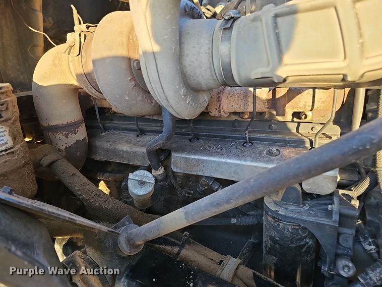 image for item IO9751 2007 Mack CV713 Granite  semi truck