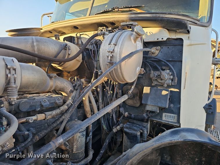 image for item IO9751 2007 Mack CV713 Granite  semi truck