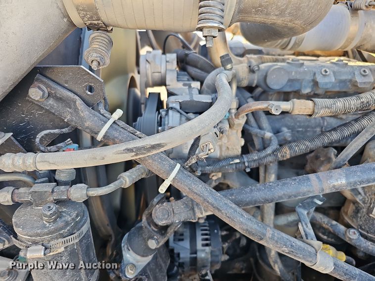 image for item IO9751 2007 Mack CV713 Granite  semi truck