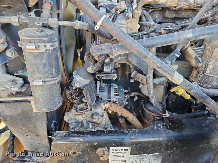 image for item IO9751 2007 Mack CV713 Granite  semi truck